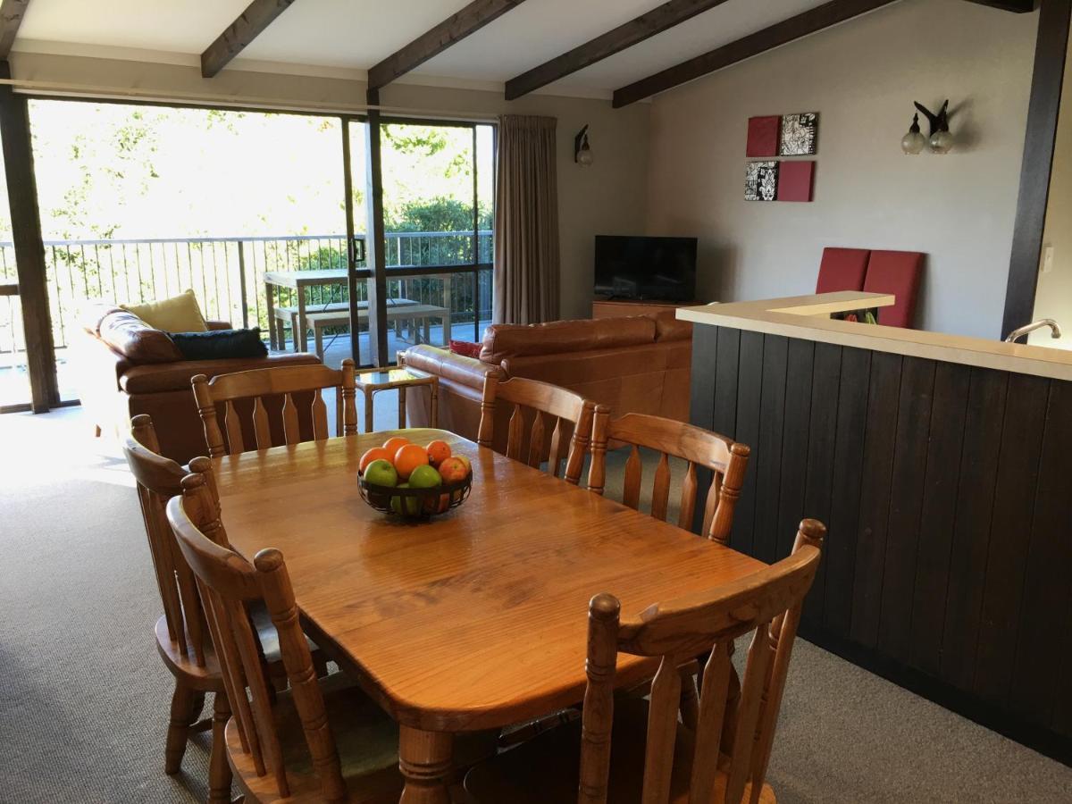 Acacia View At No 3 - Acacia Bay Holiday Home Taupo Exterior photo