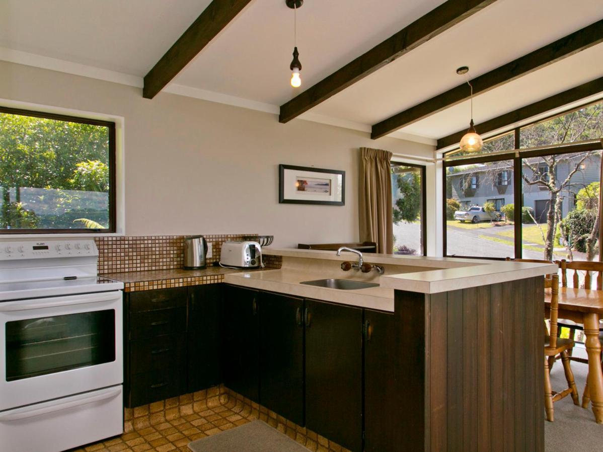 Acacia View At No 3 - Acacia Bay Holiday Home Taupo Exterior photo