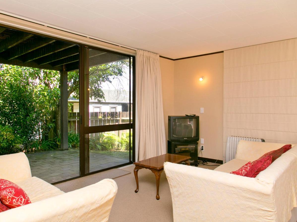 Acacia View At No 3 - Acacia Bay Holiday Home Taupo Exterior photo